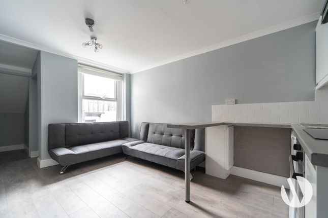 Flat to rent in Shirland Road, London