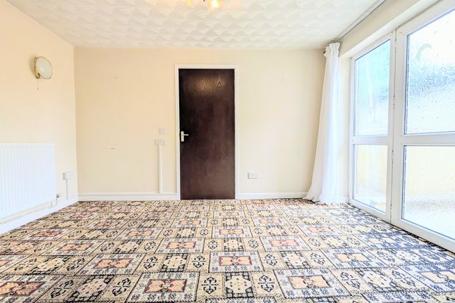 10 Jowett Avenue, Merthyr Tydfil photo 4