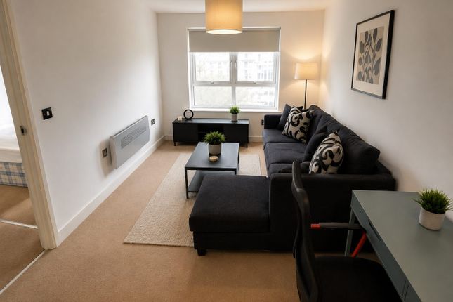 273 Oceana Boulevard, Lower Canal Walk, Southampton photo 3
