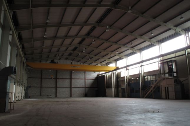 Light industrial to let in Wedgnock Industrial Estate, Coventry