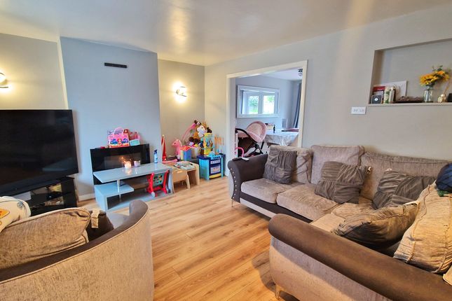 5, PEN-Y-FFORDD, NORTH CORNELLY photo 2