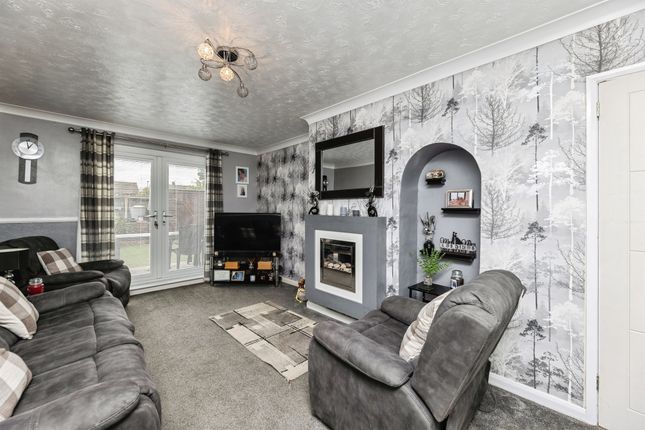 2, Hammond Road, Knottingley photo 3