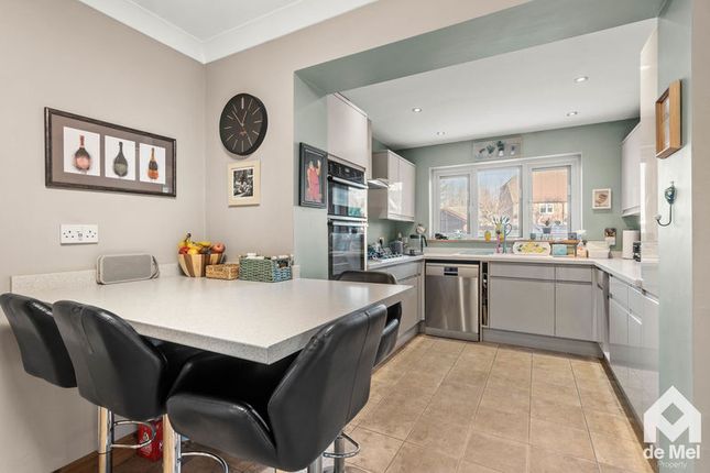 11, Cornfield Drive, Cheltenham photo 4