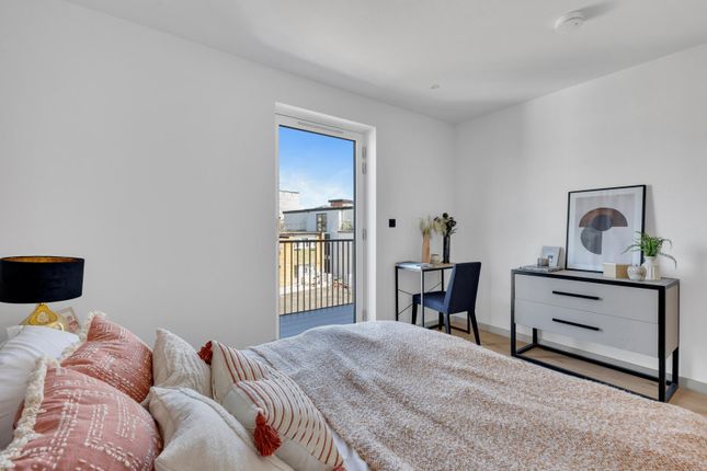 Flat 17, Olive Tree Court, 1 Cranbrook Mews, London photo 4