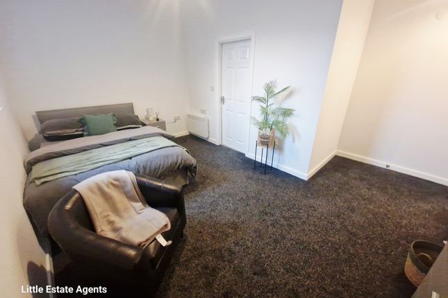 Room 5 82A, Claughton Street, St. Helens photo 3