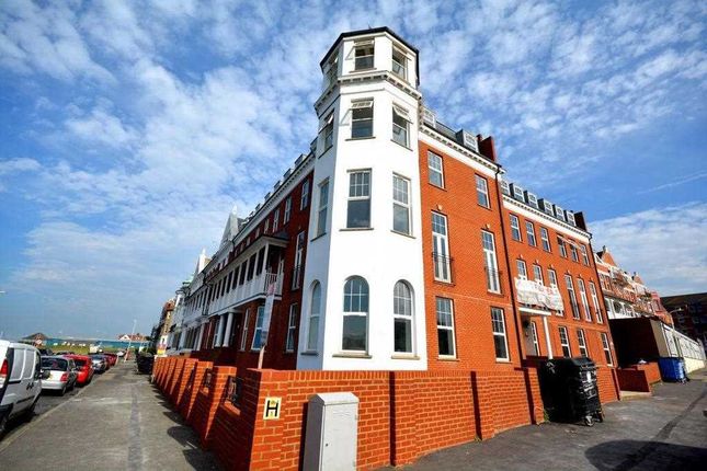 Thumbnail Flat to rent in Endcliffe House, Lewis Crescent, Margate