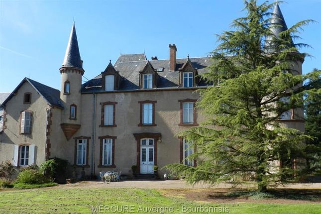 Properties for sale in MonétaysurLoire, DompierresurBesbre, Moulins