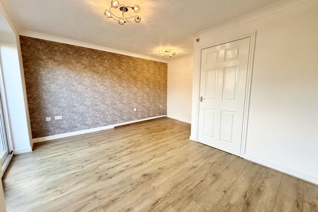 11, Hetherset Close, Sunderland photo 4