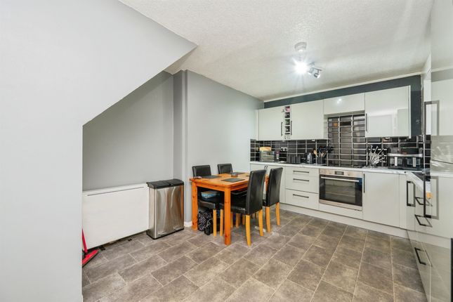 23, Eaton Road, Uttoxeter photo 2