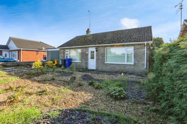 2-bed bungalow on 10, St. Dominics Drive, Suffolk, £210,000