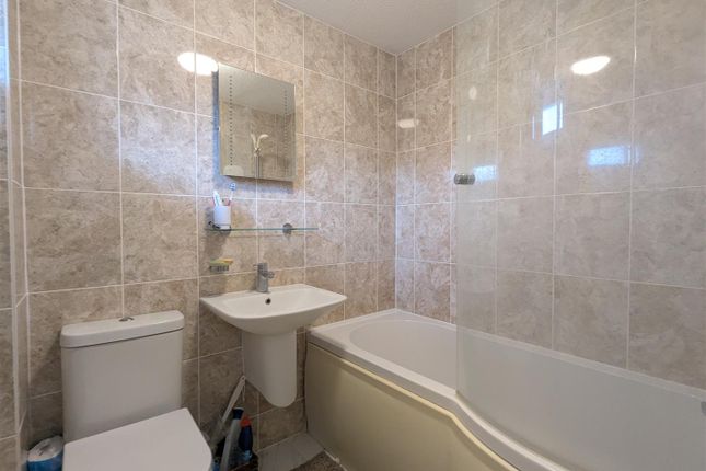 8, White Oak Close, Tonbridge photo 5