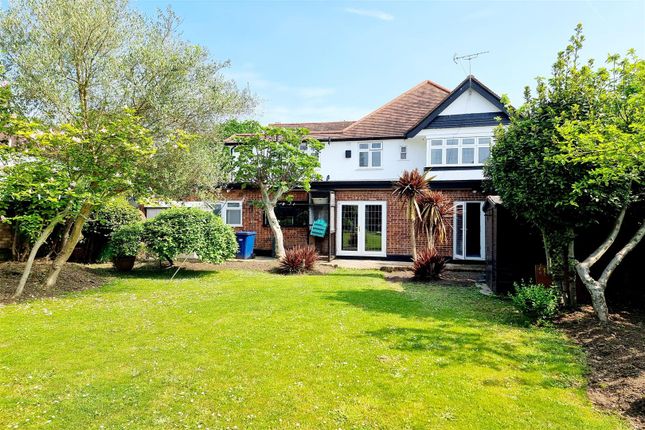 141, Chase Side, Southgate photo 2