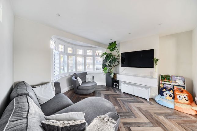 17 Norfolk Road, Barnet photo 3