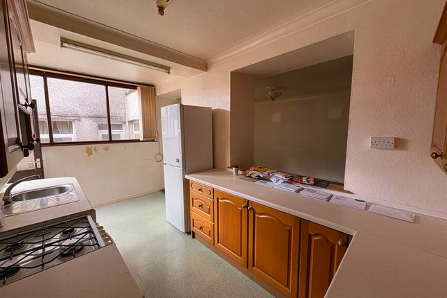 39 Pwllglas Road, Cefn Fforest, Blackwood photo 5