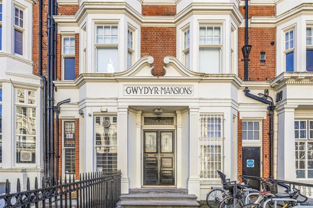 Studio studio on 14B Gwydyr Mansions, Holland Road, Hove, £250,000