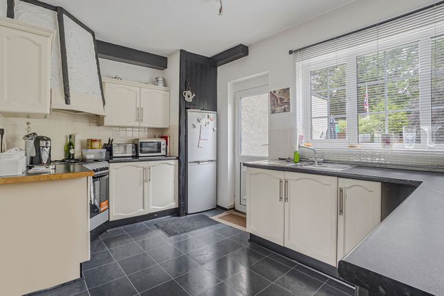 Kitchen (2)