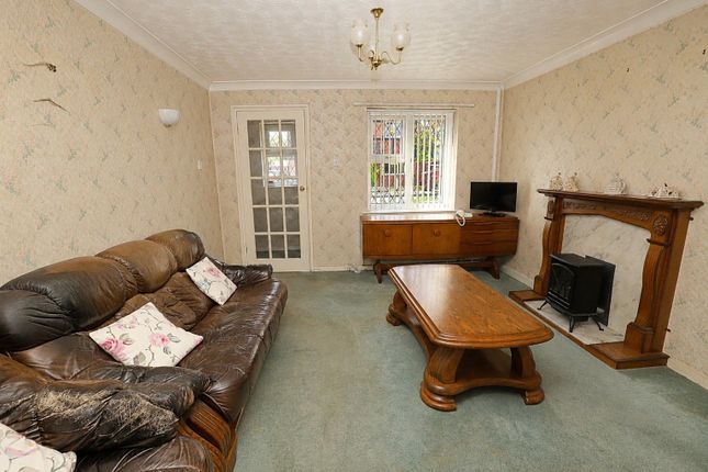 703, Whitefield Road, Bury photo 4