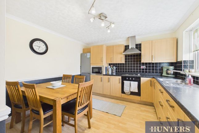 38, Burstall Walk, Bridlington photo 3