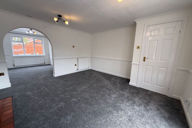 8 Longfield Close, Birmingham photo 4