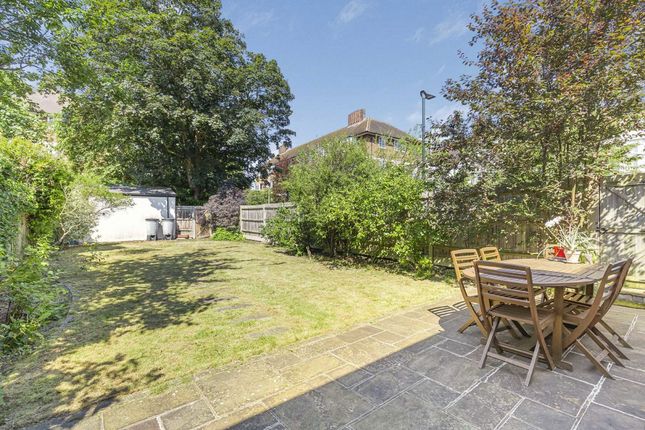 35, Denehurst Gardens, Richmond photo 3