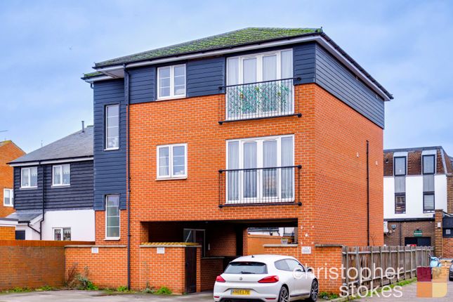 Thumbnail Flat for sale in Jade Court, Taverners Way, Hoddesdon