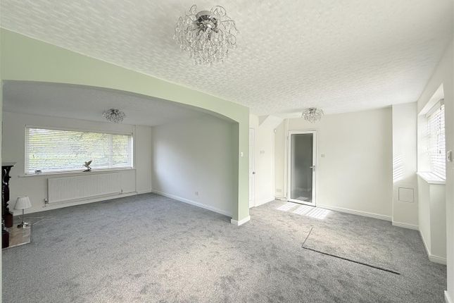 South Walk, Stalybridge photo 3