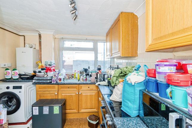 10, Falaise Close, Hampshire photo 4
