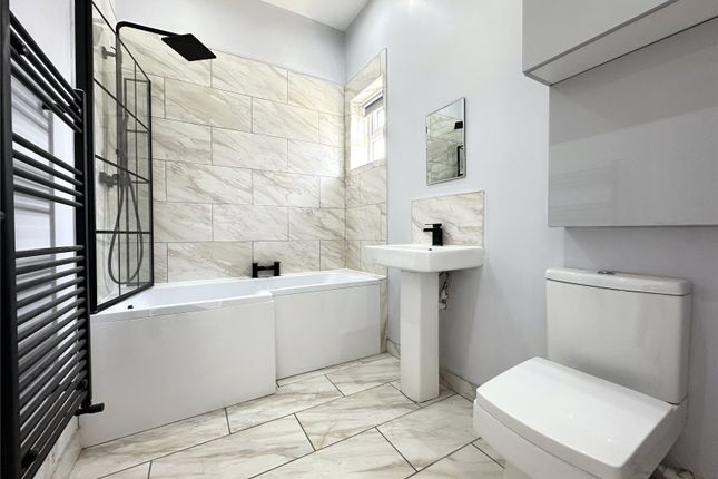 2, Chandos Avenue, West Yorkshire photo 2