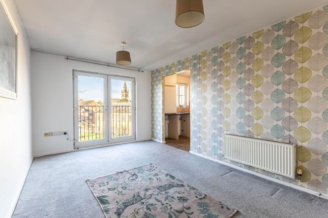 86 Moorcroft, Ossett, Wakefield photo 3