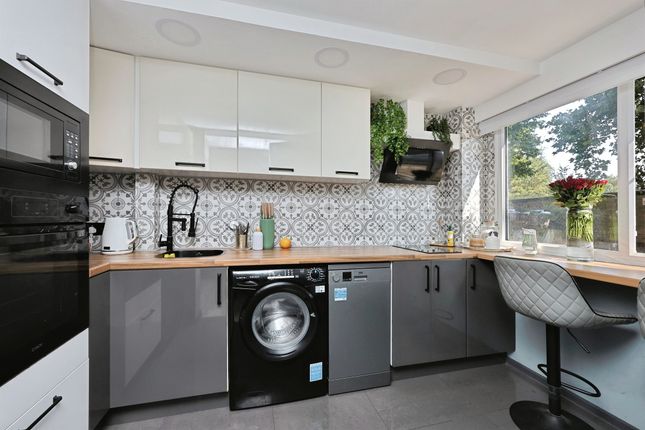 1, Aylmer Tower, Lefroy Road, Norwich photo 2