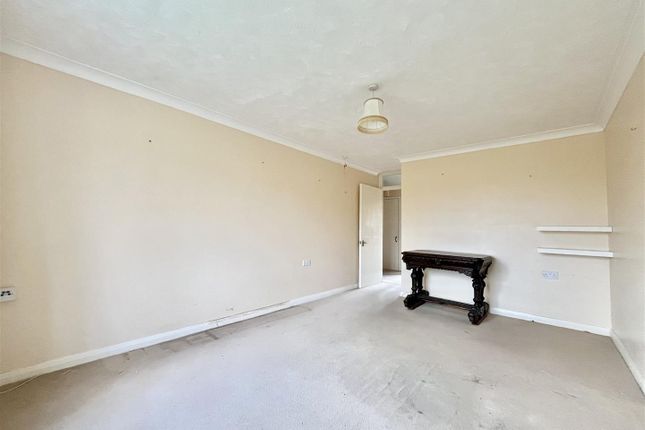 Flat 2, Shepherds Court, Shepherds Way, Fairlight photo 2