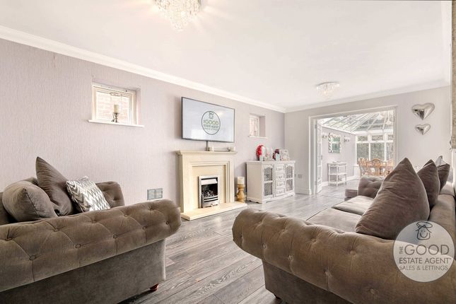 6, Mill Grove, Ongar photo 2