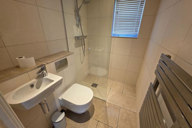 23, Dobb Brow Road, Bolton photo 4