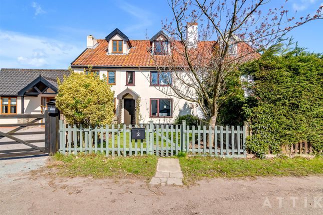 3-bed house on 2, Town Farm Cottages, Halesworth, £275,000