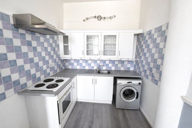 Flat 40, Stanford House,, Princess Margaret Road, Tilbury photo 5