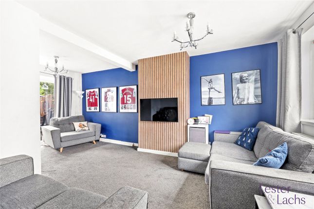 104, Lechmere Avenue, Chigwell photo 2