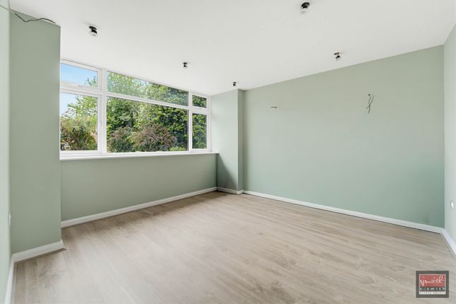 50a, Hogarth Avenue, Ashford photo 4