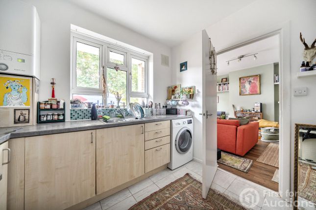 18, Susan Road, London photo 3