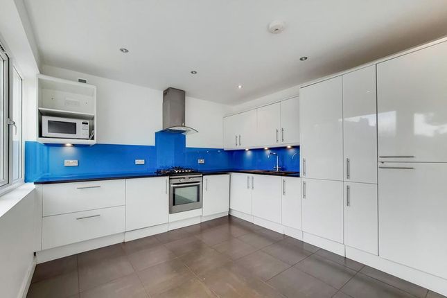 Thumbnail Terraced house for sale in Russell Grove, London