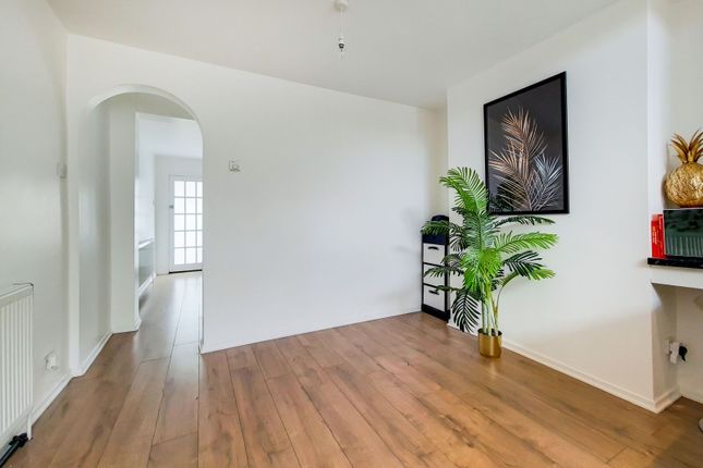 Tamworth Lane, Mitcham photo 4