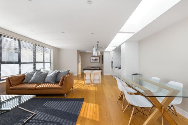 Flat 2, 278 High Street Gu1 3Jl-8.Jpg