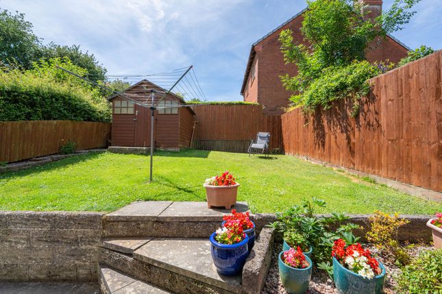 37 Llwyn Glas, Bridgend photo 4