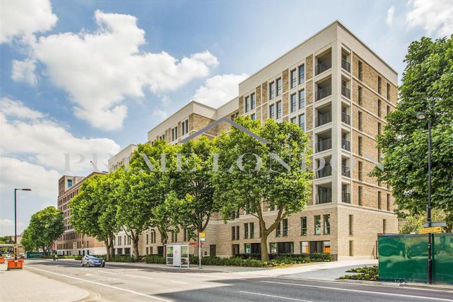 Flat to rent in Hawksbury Heights, Elephant Park, London