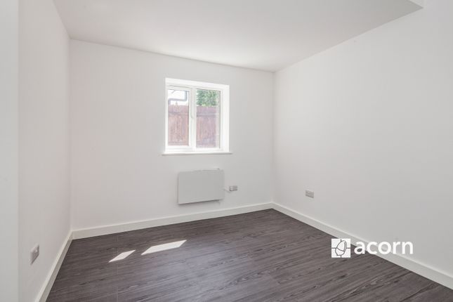 Flat 5, 62, Upper Tulse Hill, London photo 2