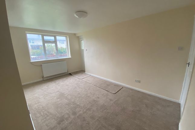 19, Devon Crescent, Haslingden, Rossendale photo 3