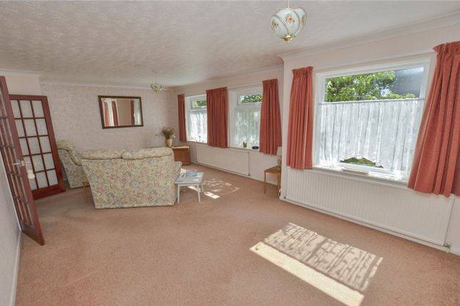17, Woolslope Road, Ferndown photo 2