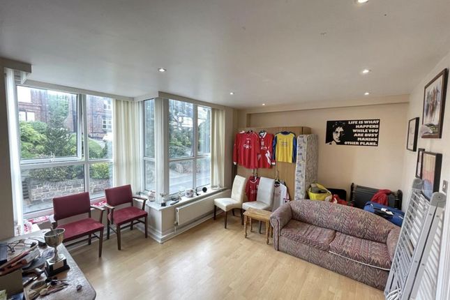 Flat 2, Pensby Road, Wirral photo 3