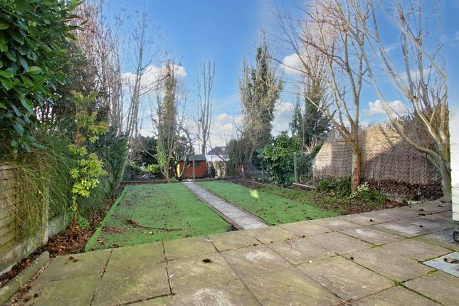 Terraced house for sale in Beechwood Drive, Woodford Green