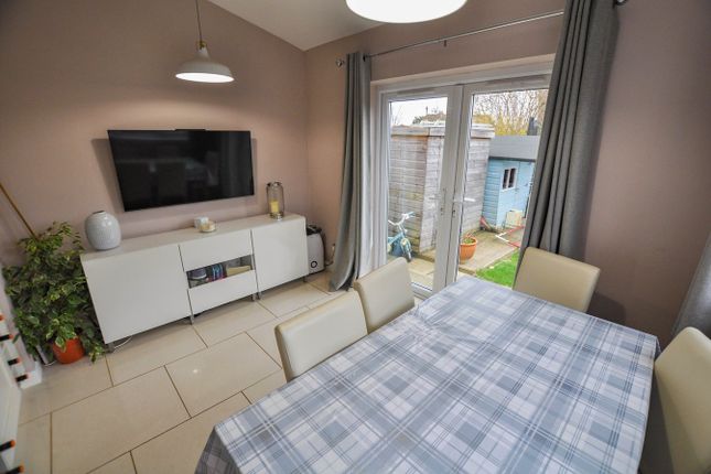 95, Foxcroft Drive, Wimborne photo 4