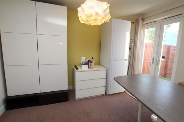 Room 5 61, Home Leas Close, Bristol photo 4